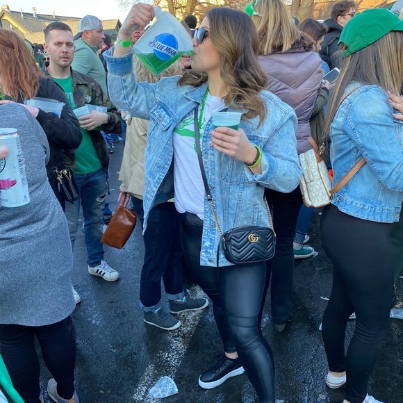 Meet your Posher, Ashley - Picture 1 of 2